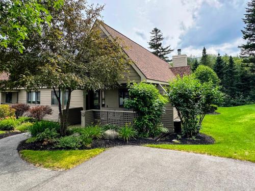 FV44 tastefully updated single level with AC, WiFi in Bretton Woods, USA