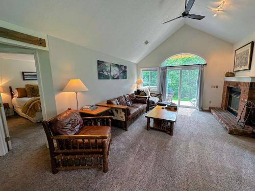 FV44 tastefully updated single level with AC, WiFi in Bretton Woods, USA