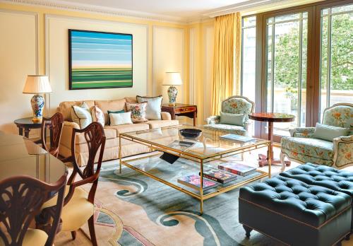 484002354 The Dorchester - Dorchester Collection