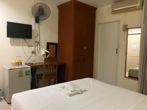 room detail thumbnail 0