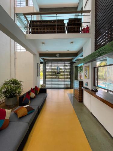 Foyer, Olanro Negombo Hotel in Negombo