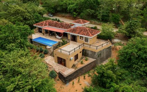 Exquisite Private Coastal Retreat home