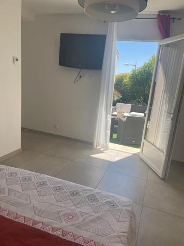 Suite 16m2 indépendante dans villa