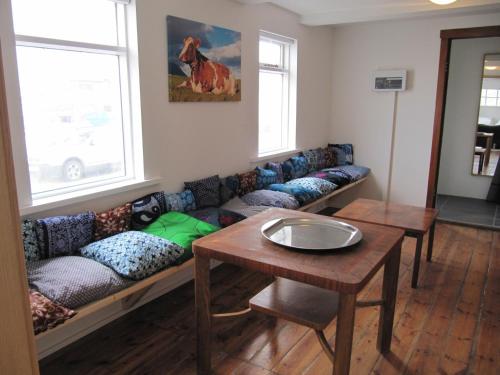 Grand-Inn Bar and Bed - image 9