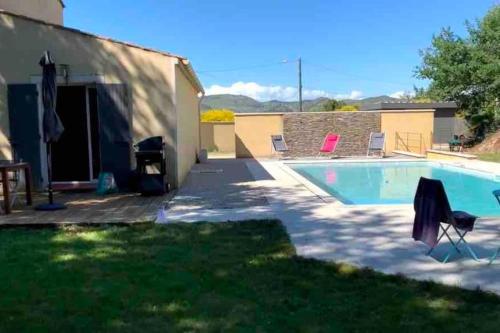 Villa et chalet avec piscine proche Aix & Luberon