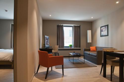 Castelnou Aparthotel - image 11