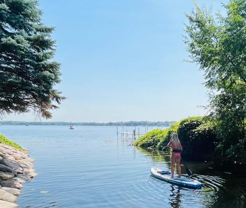 Lakefront Retreat