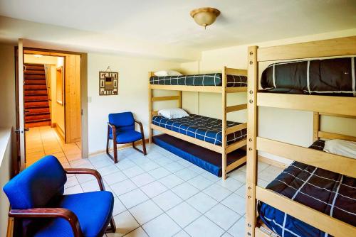 Big House Lodge - Cle Elum Retreat on 8 Acres! - image 11