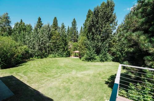 Big House Lodge - Cle Elum Retreat on 8 Acres!