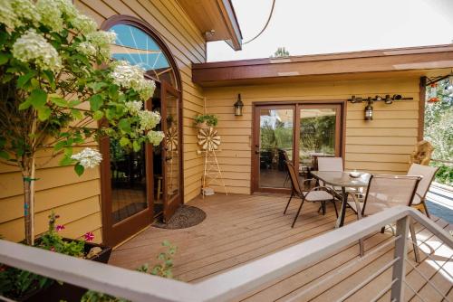 Big House Lodge - Cle Elum Retreat on 8 Acres! - image 2