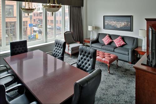 Embassy Suites Portland - Downtown - image 8