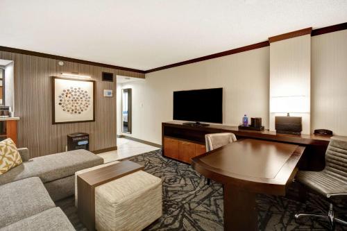 Premium King Suite