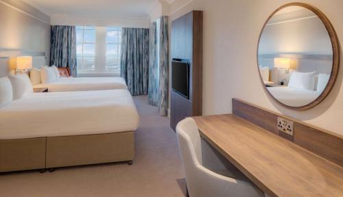 Hilton Edinburgh Carlton - image 7