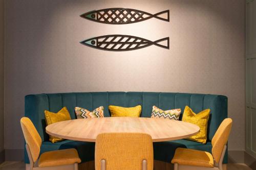 Vestíbulo, Hampton by Hilton Torquay in Torquay