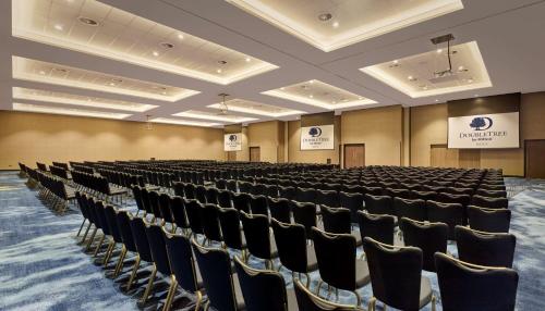 DoubleTree By Hilton Hull - image 8