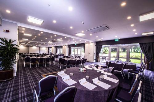 DoubleTree by Hilton Cheltenham - image 7