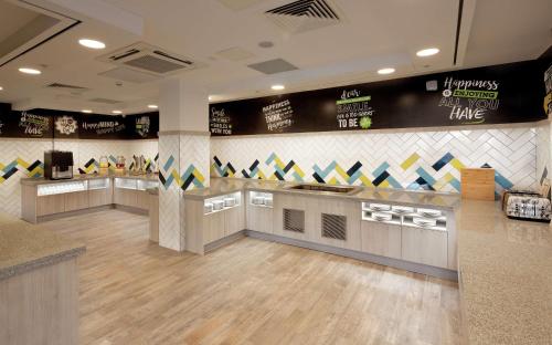 Hampton By Hilton Leeds City Centre - image 3