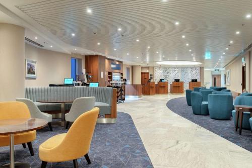 Hilton Garden Inn London Heathrow Terminal 2 and 3 - image 4