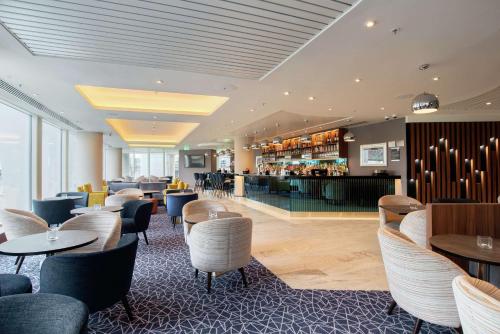 Hilton Garden Inn London Heathrow Terminal 2 and 3 - image 12