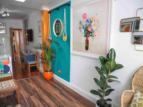 Revival Retreat, with parking Revival Retreat, with parking