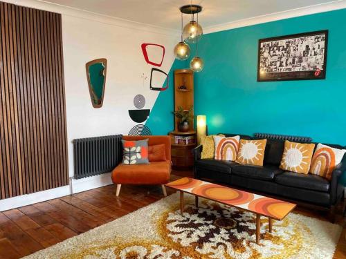 Revival Retreat, with parking Revival Retreat, with parking