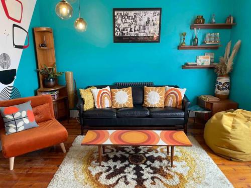 Revival Retreat, with parking Revival Retreat, with parking