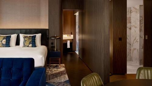 The Westminster London, Curio Collection by Hilton