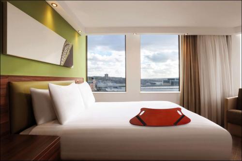 Hampton by Hilton Newcastle - image 8