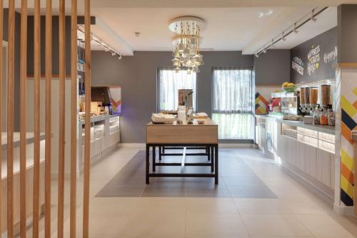 Hampton by Hilton Corby - image 3