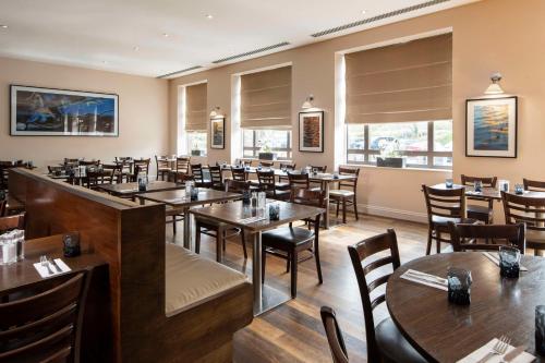 DoubleTree by Hilton Swindon Hotel - image 9