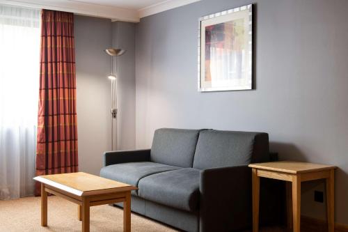 DoubleTree by Hilton Swindon Hotel - image 12