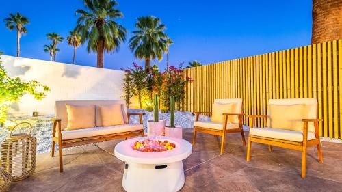 Golden Villa - Pool - Best Views - Game Room in Palm Springs, USA