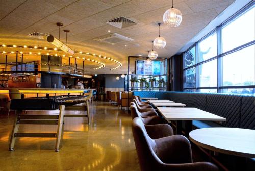 DoubleTree by Hilton Coventry Building Society Arena - image 5