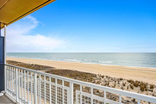 Dunes Suites Oceanfront - image 3