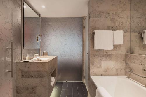Hilton The Hague - image 3