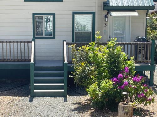 Sheltered Nook On Tillamook Bay