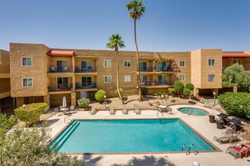 Cozy Condo with Resort Perks Half Mi to Beach! - main image