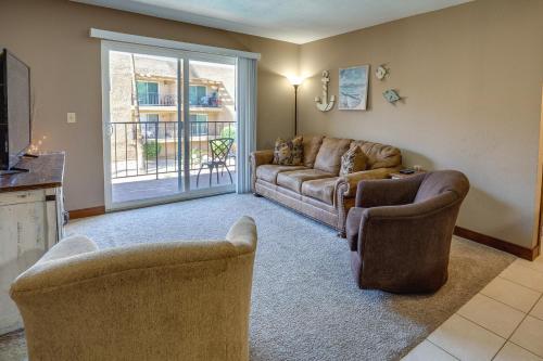 Cozy Condo with Resort Perks Half Mi to Beach! - image 3