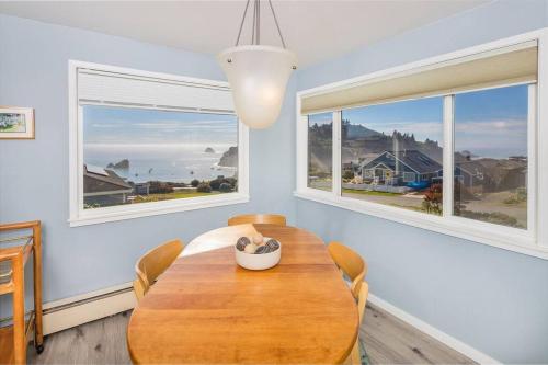 Ocean View Village Condo with Trails to Beaches