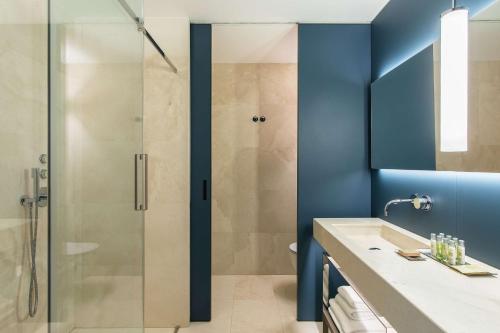 Hilton Lake Como - image 8