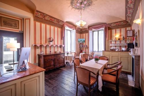 Fuajee, Hotel Villa Liberty in Pontecurone