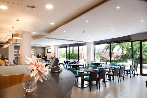 Hilton Garden Inn Málaga - image 2