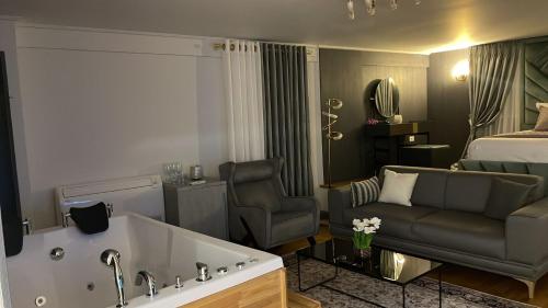 City Center Hotel - image 6