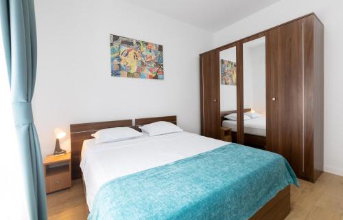 Obor Central Oasis --Secured parking nearby --Self Check-in-- 1min Metro Station