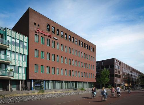 Hampton by Hilton Amsterdam Centre East - image 2