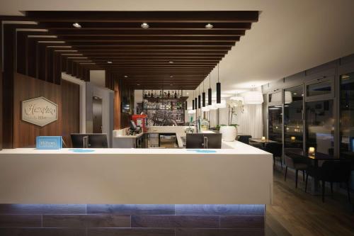 Hampton by Hilton Amsterdam Centre East - image 5