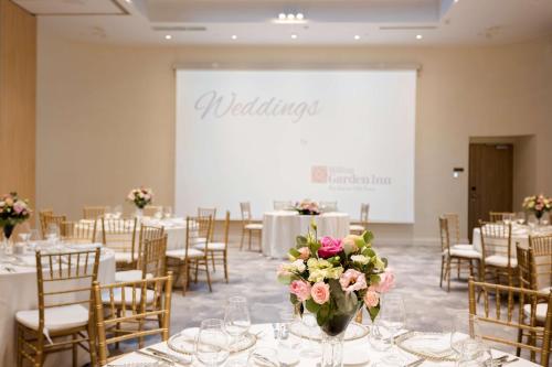 Hilton Garden Inn Bucharest - image 2