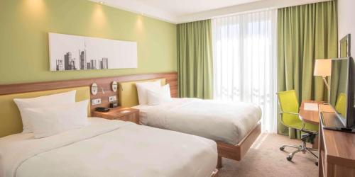 Hampton by Hilton Frankfurt City Centre Messe - image 14
