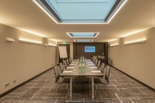 Hilton Garden Inn Frankfurt City Centre - image 12
