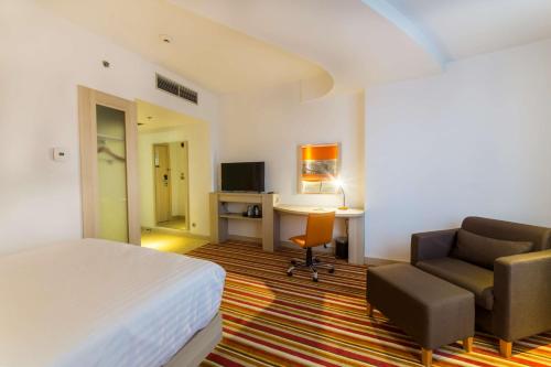 Hampton By Hilton Iasi Room Type - QUEEN ROOM